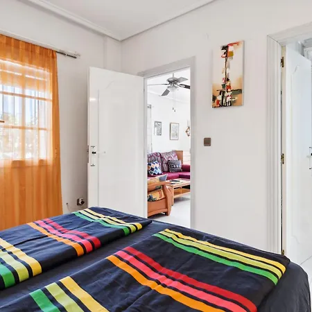 Fuentes Mit Innenhof, Altos Holiday home Torrevieja