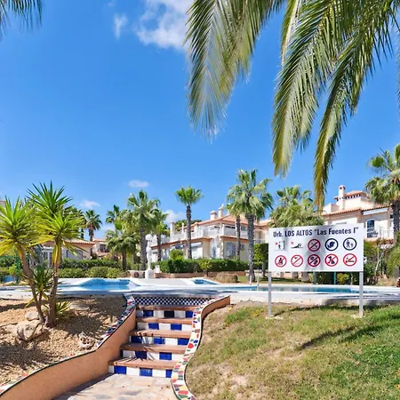 Hébergement de vacances Fuentes Mit Innenhof, Altos *