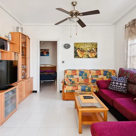 Fuentes Mit Innenhof, Altos Holiday home Torrevieja
